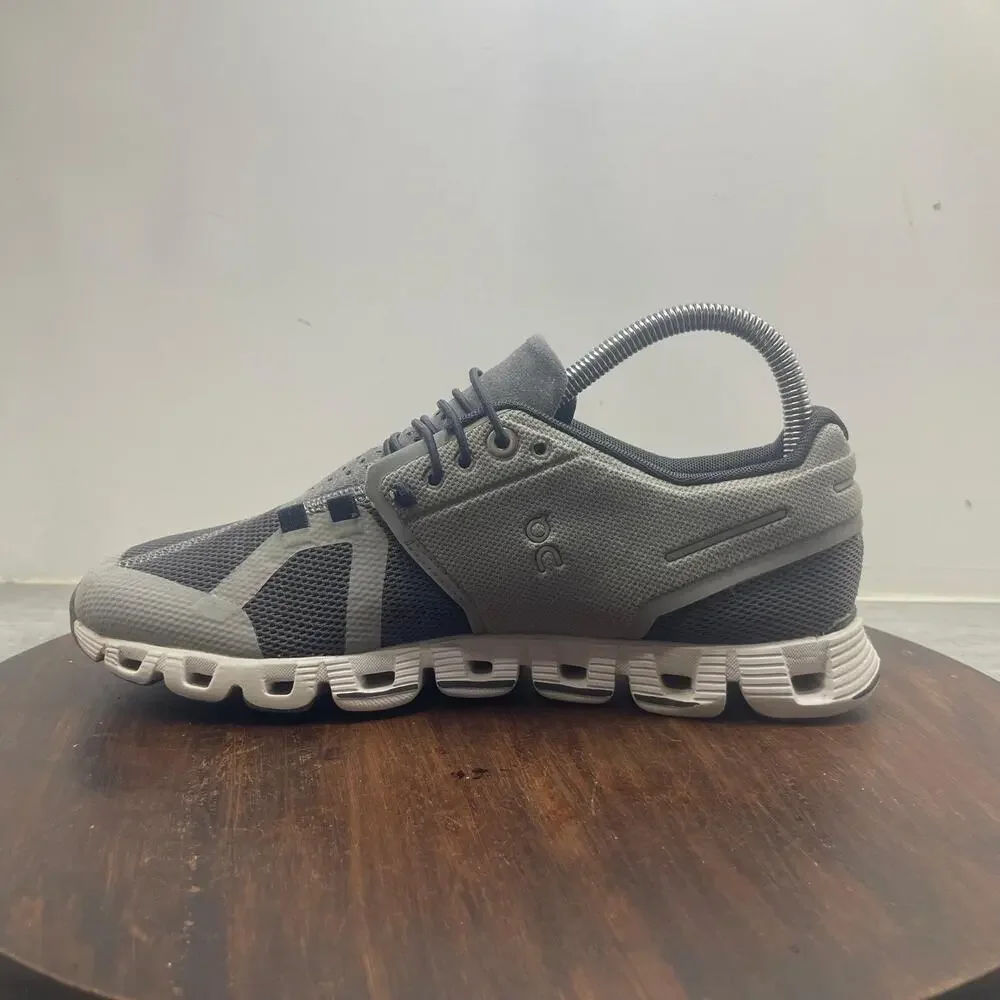 On Cloud 5 Womens Size 7 Gray White Athletic Running Walking Shoes Sneakers